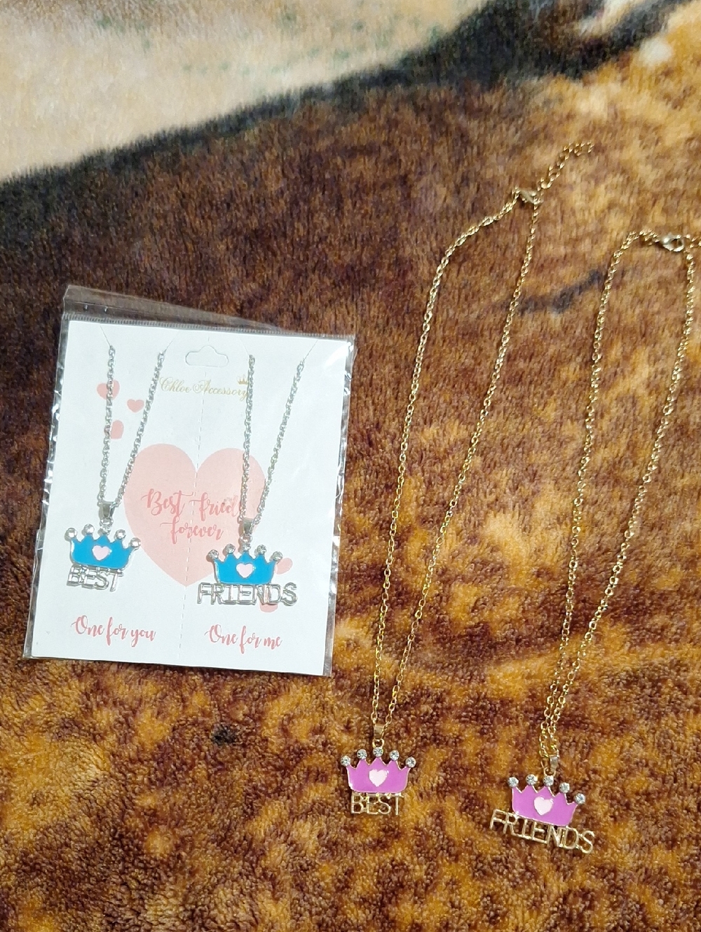 Best Friends Kids Necklace Set - Purple Crown And Blue Crown